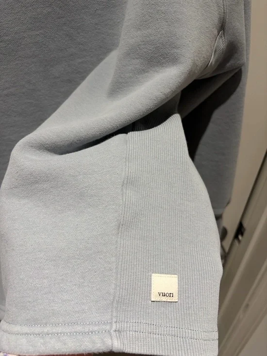 Vuori Women’s Oversized Crewneck Sweatshirt~ size M - Picture 3 of 8